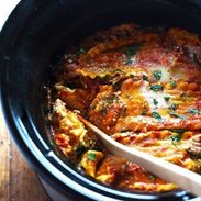 Super Easy Skinny Veggie Crockpot Lasagna - a handful of simple ingredients for a healthy family dinner. | https://bio-research.site