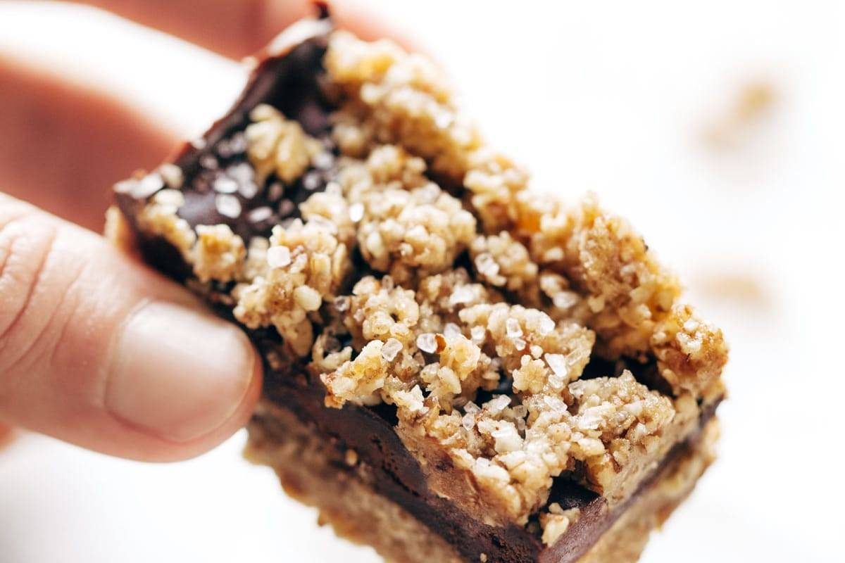 Raw Salted Chocolate Snack Bars | pinchofyum.com