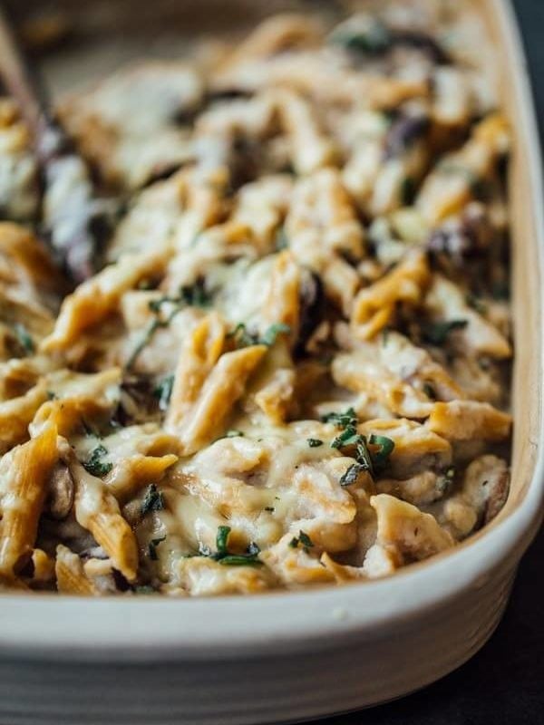 Healthy Alfredo Mushroom Pasta Bake
